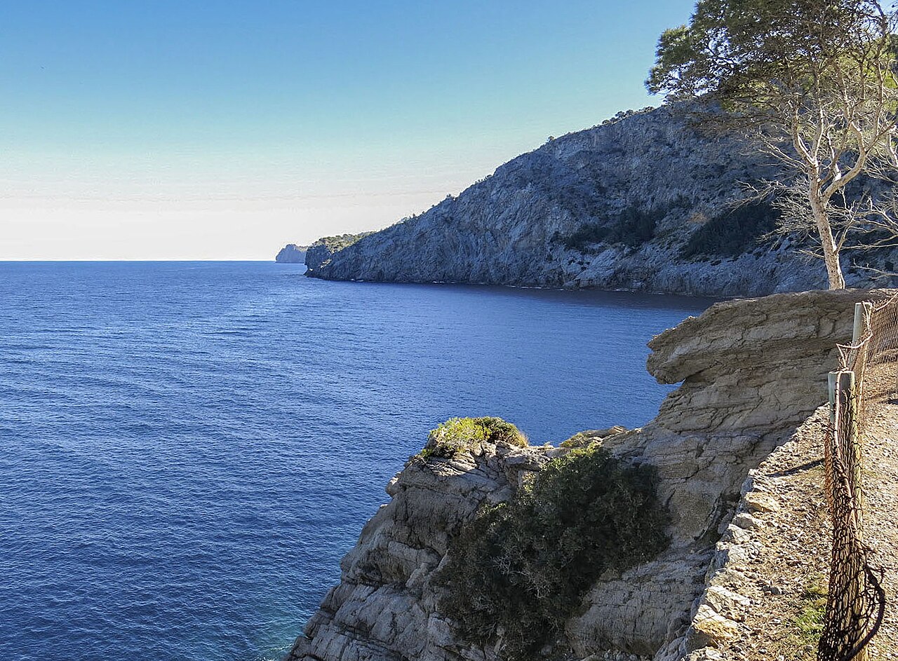 Côte de la Serra de Tramuntana à Mallorca, chemin de Sa Foradada